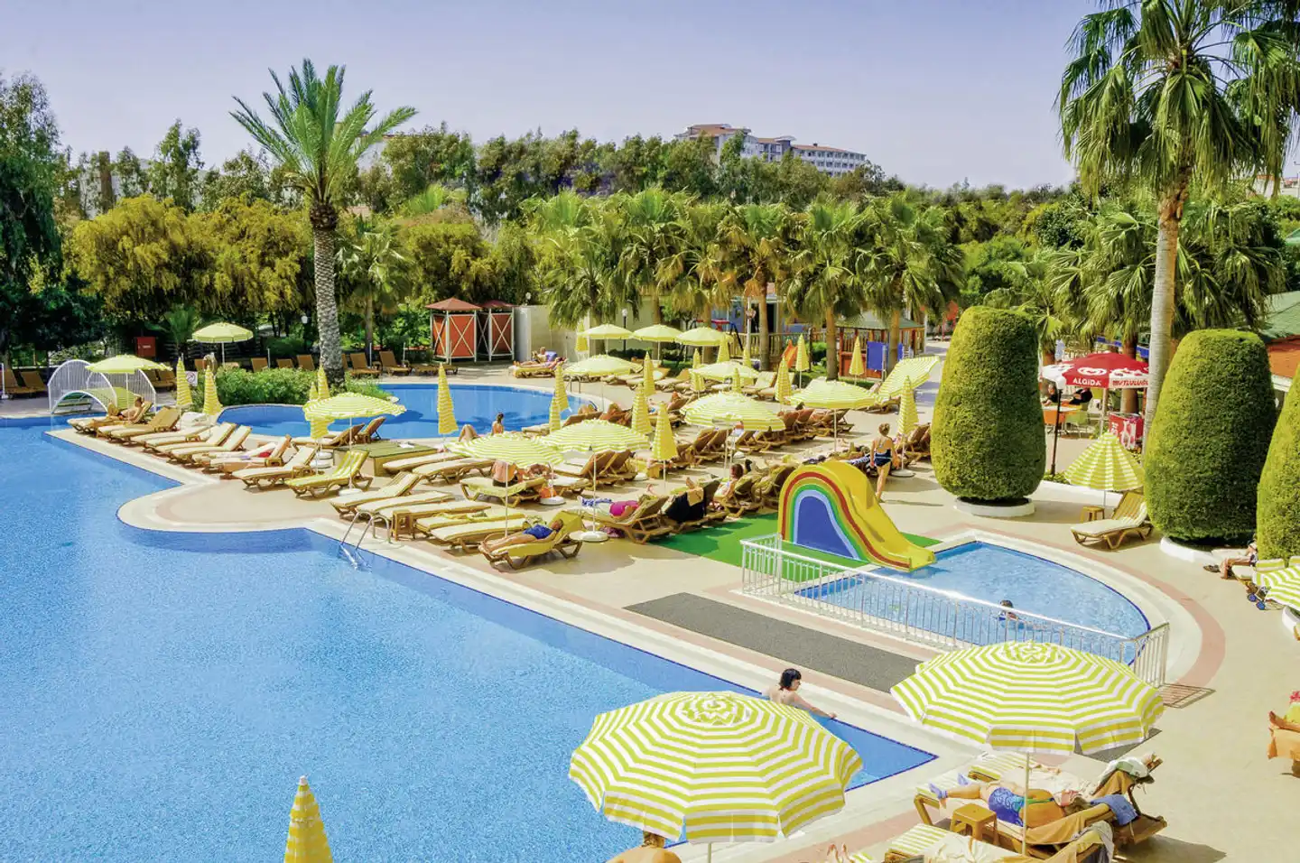 Febeach Hotel Pool