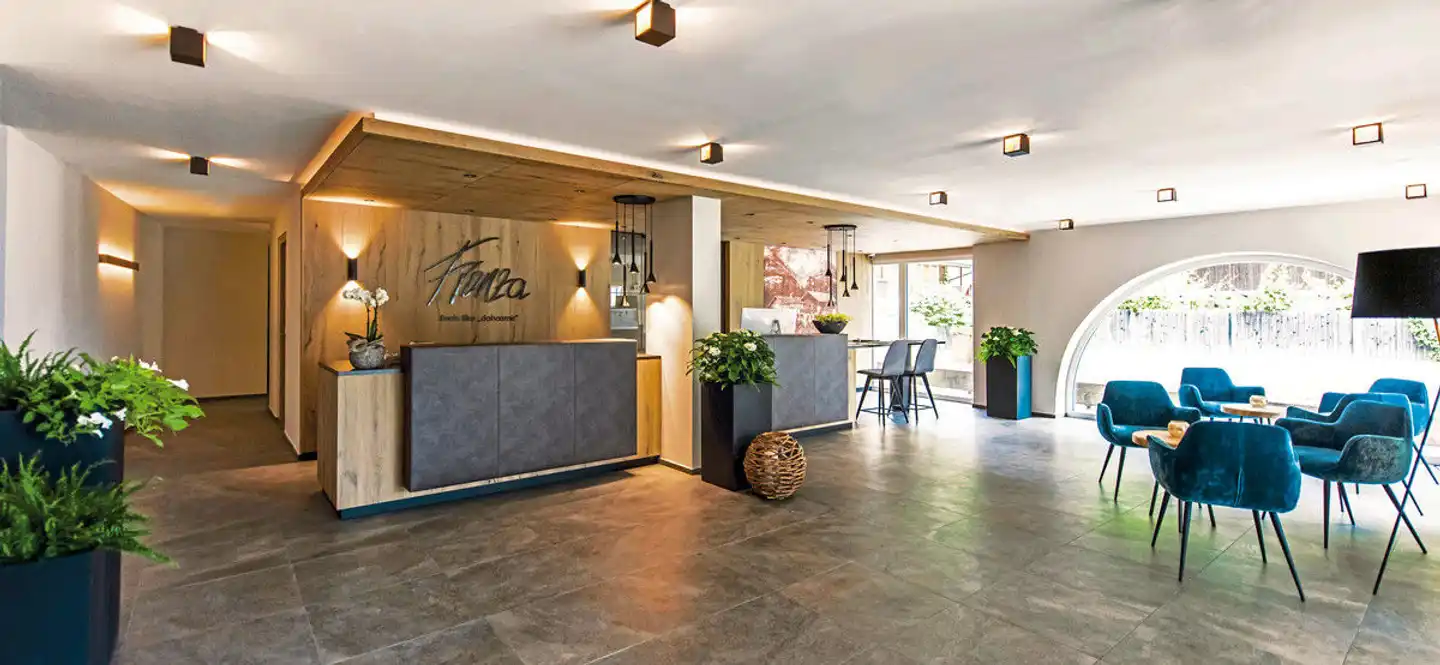 Fronza Lobby