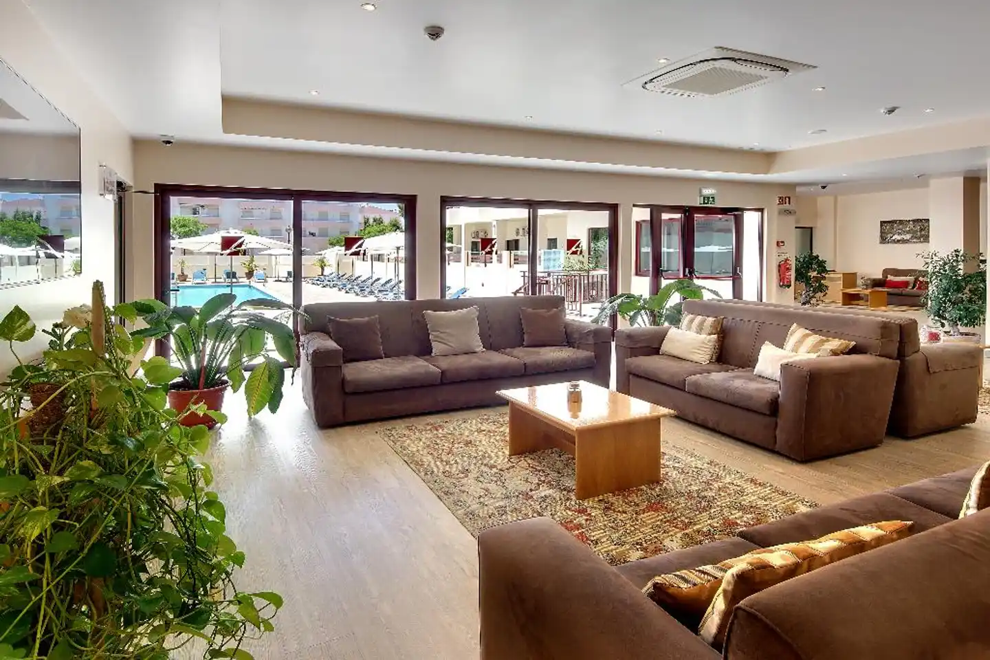 Alba Lobby