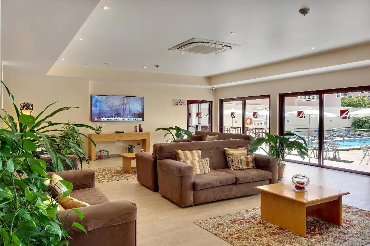 Alba Lobby