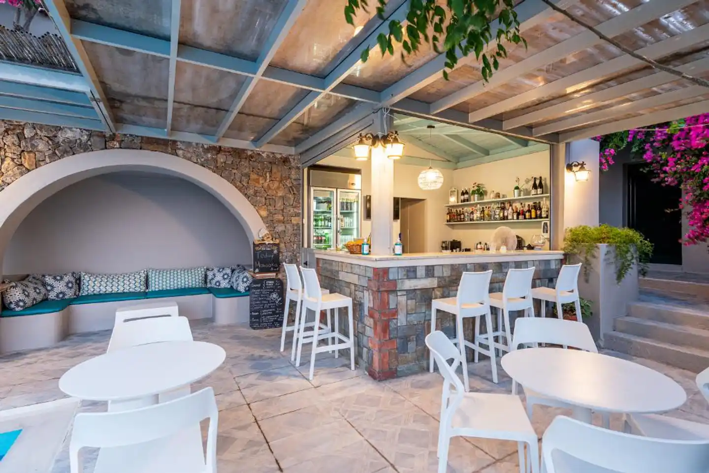 Aphea Village Bar