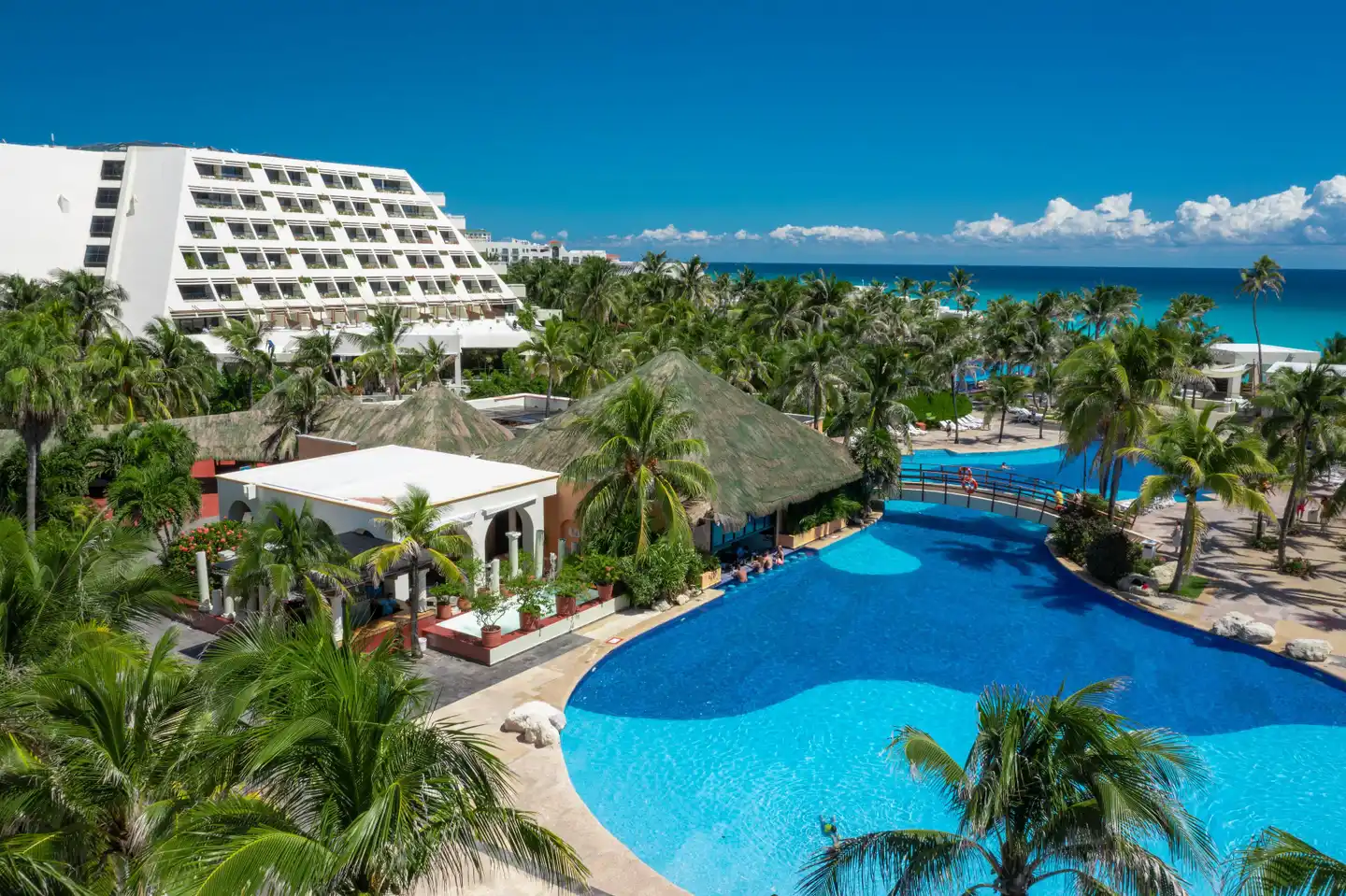 Grand Oasis Cancún Pool