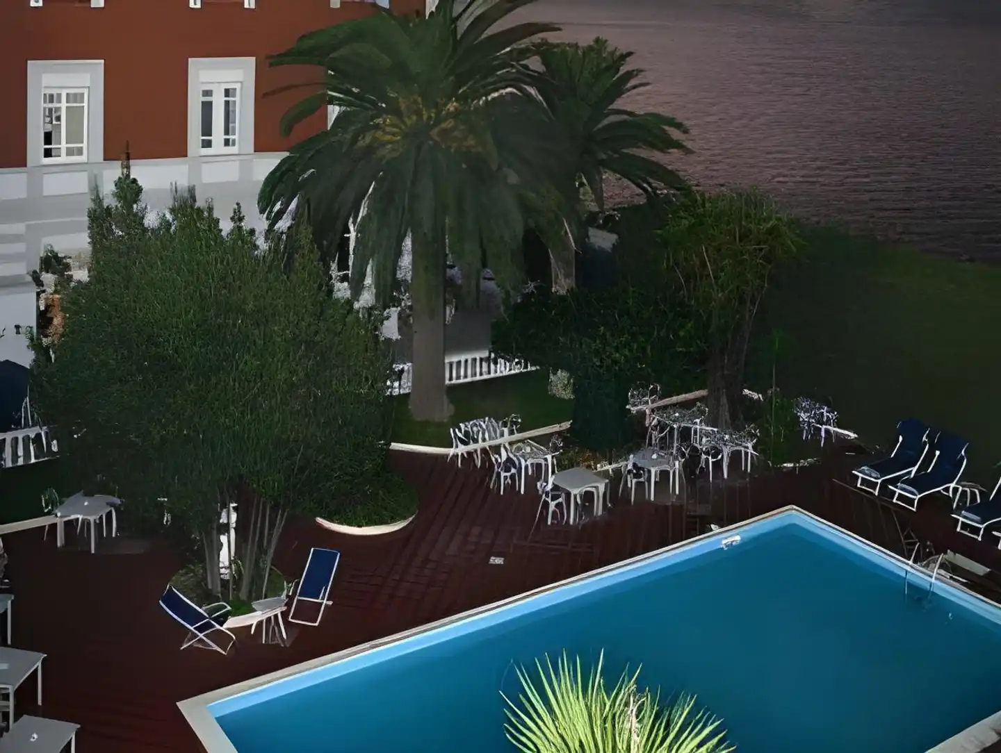 Villa Garden Pool