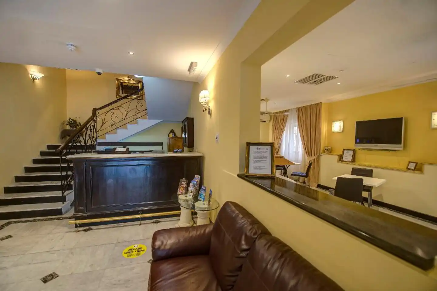 Allegro Hotel Lobby