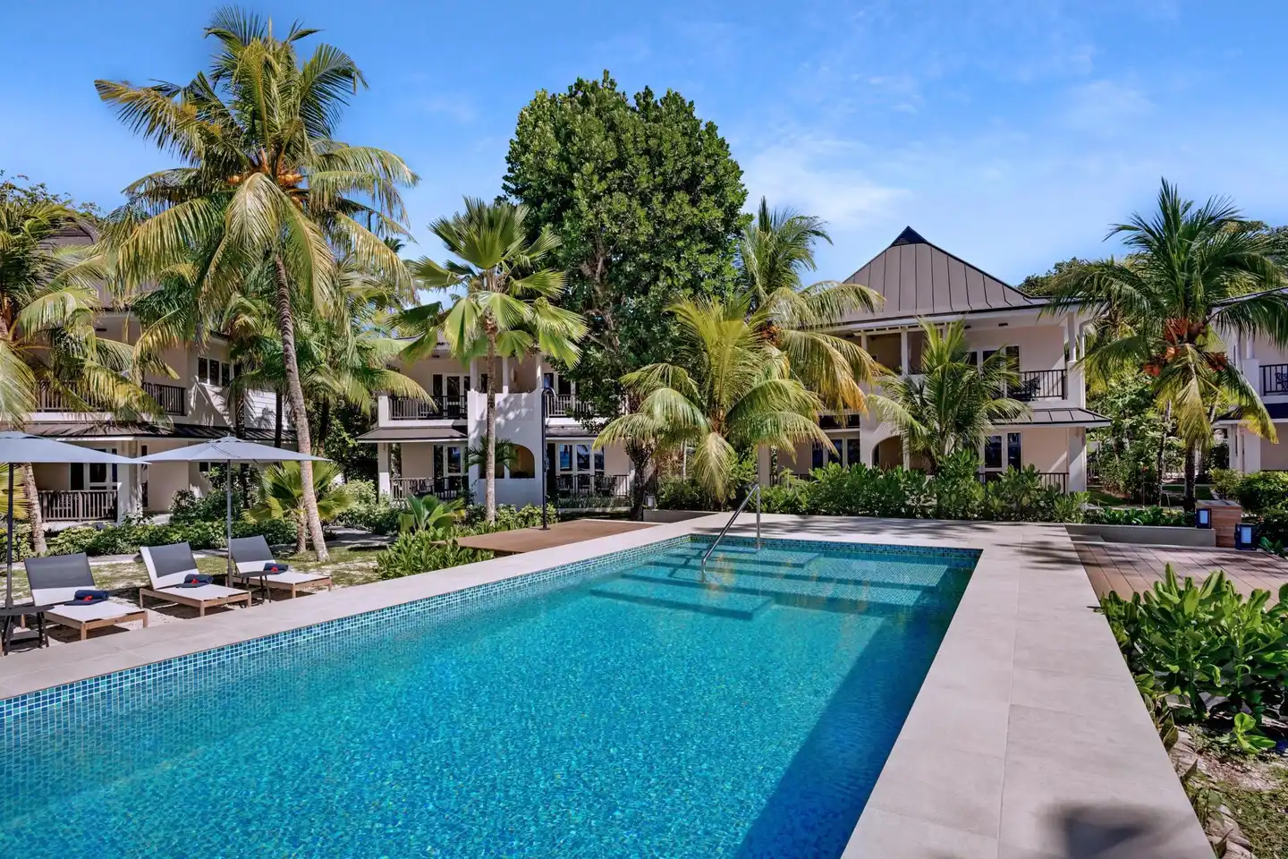 Indian Ocean Lodge POOL