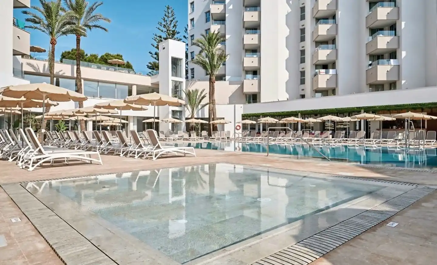 Hipotels Bahia Grande Pool