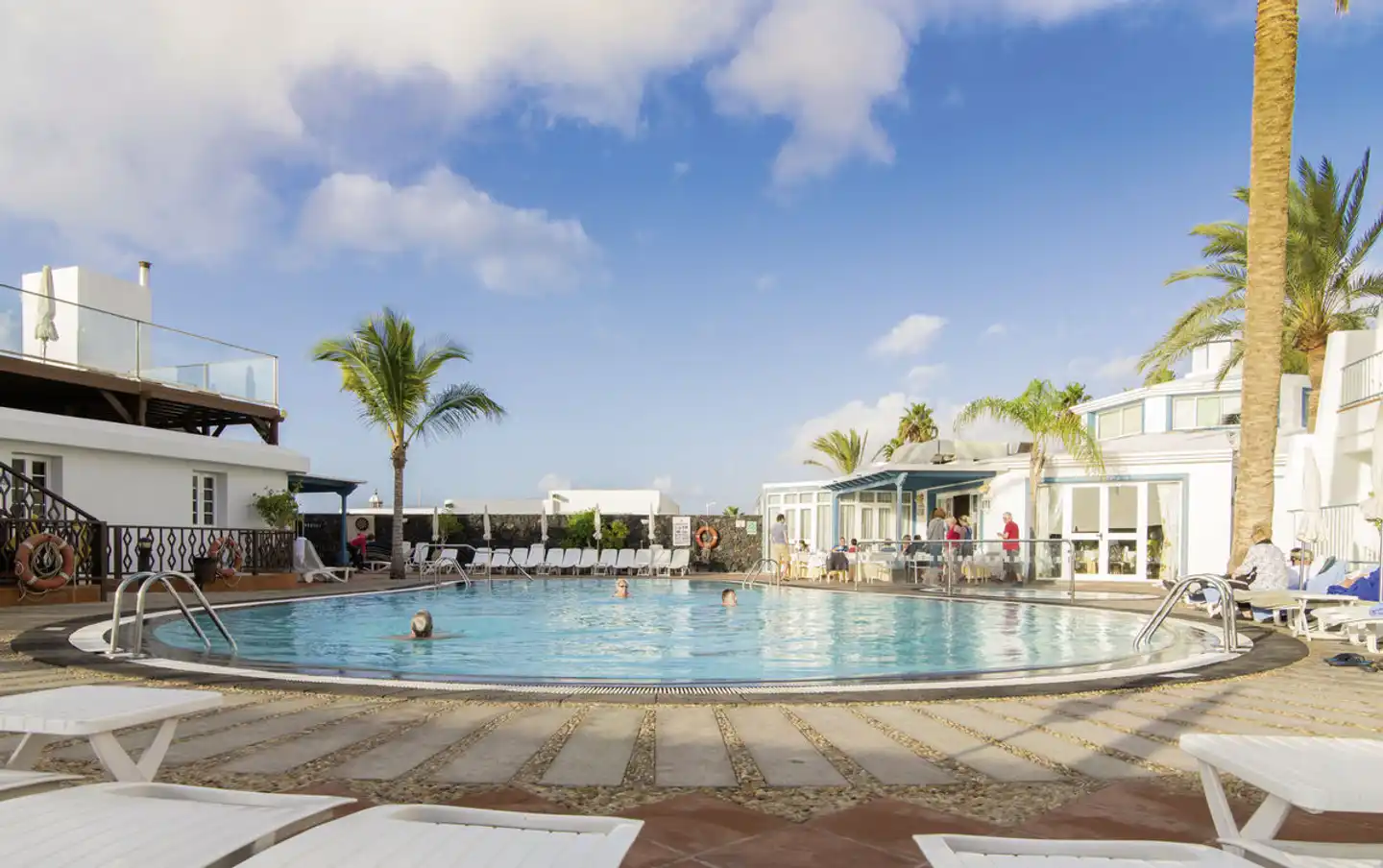 Plus Fariones Apartamentos Pool