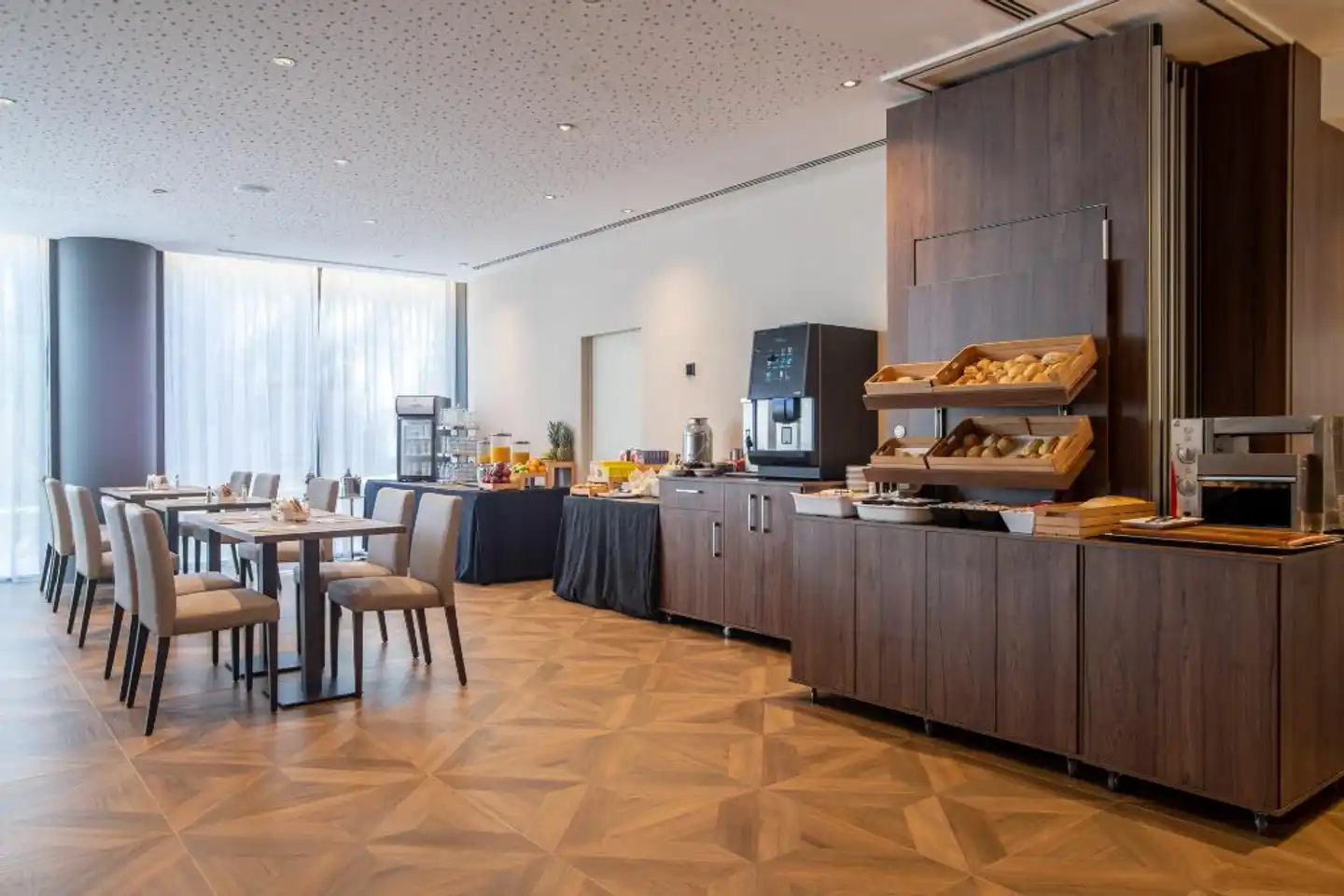 Granada Center Restaurant