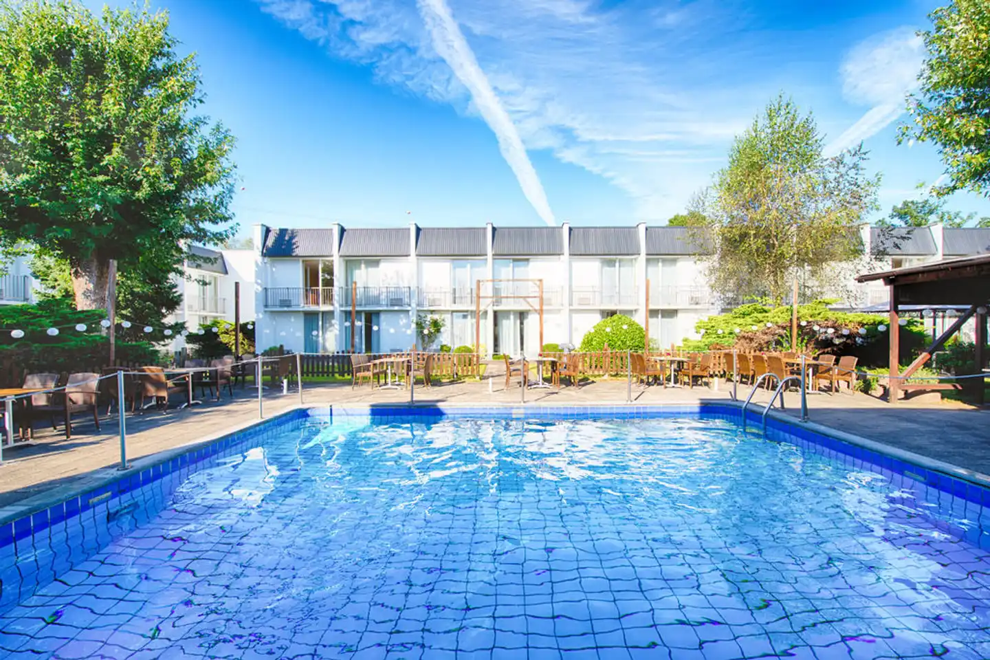 Leonardo Hotel Düsseldorf Airport Ratingen Pool