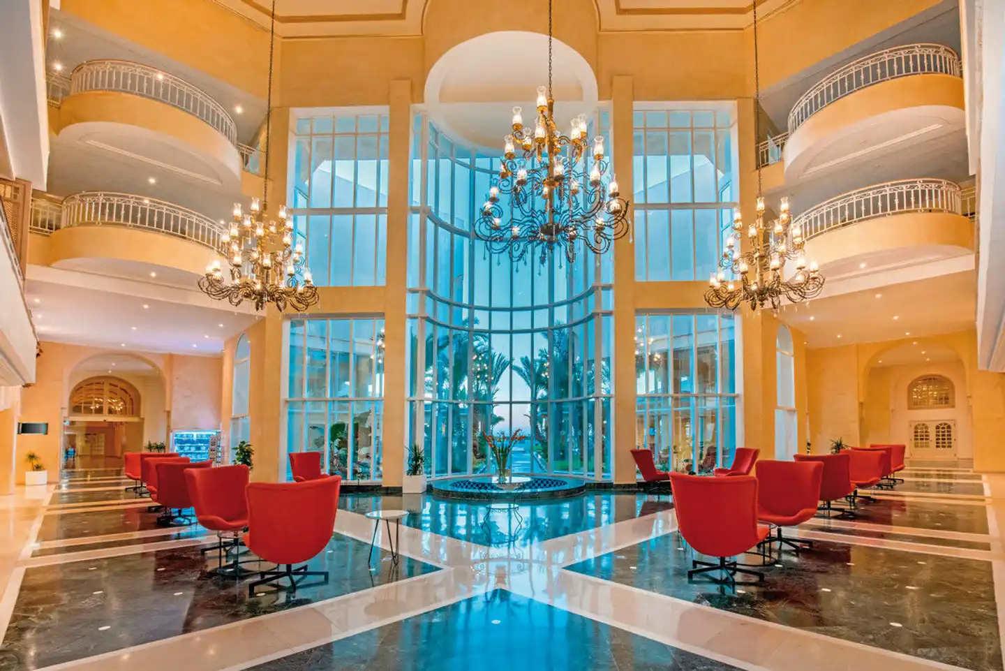 Iberostar Waves Averroes Lobby