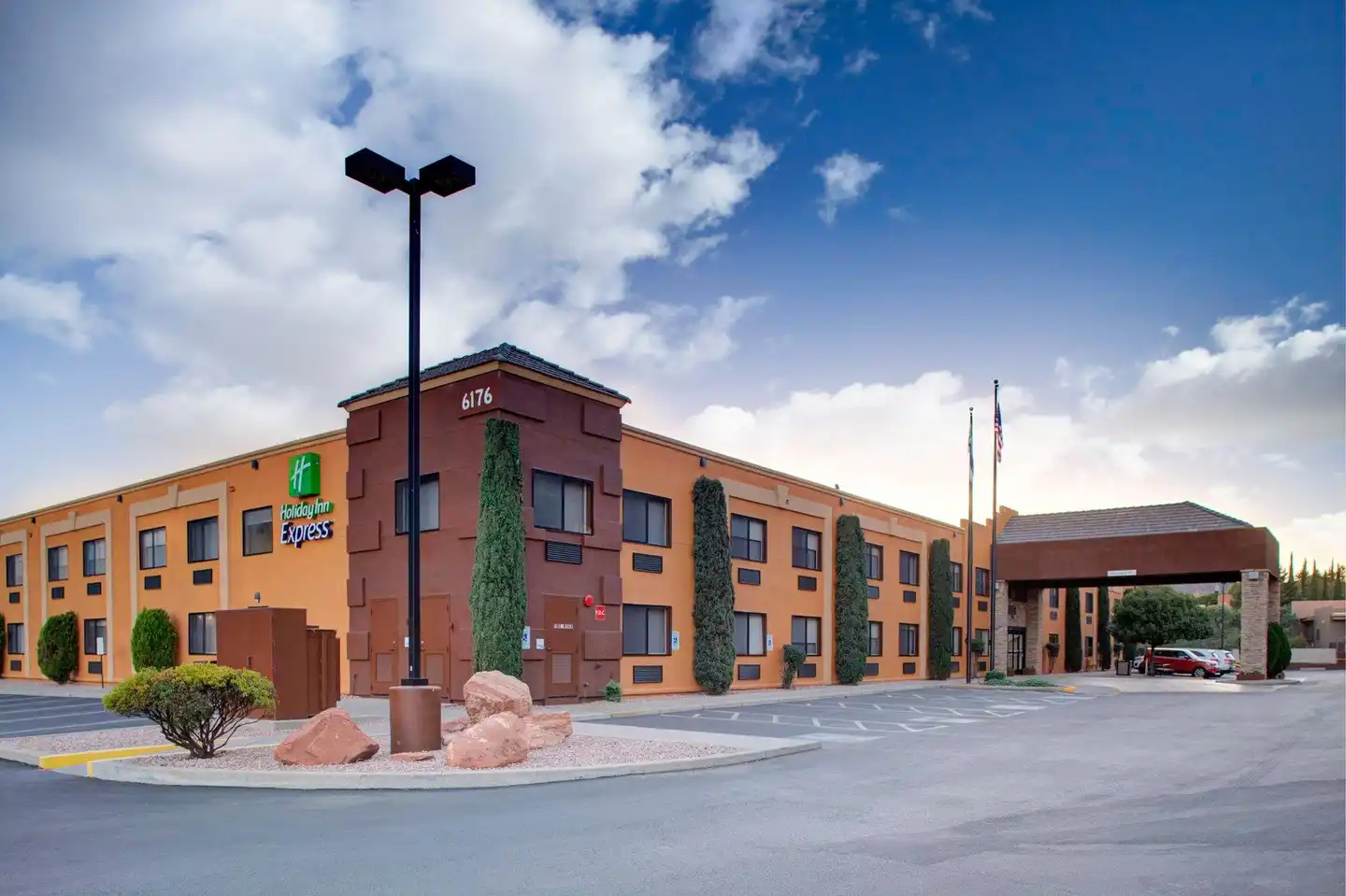 Holiday Inn Express Sedona - Oak Creek Aussenansicht