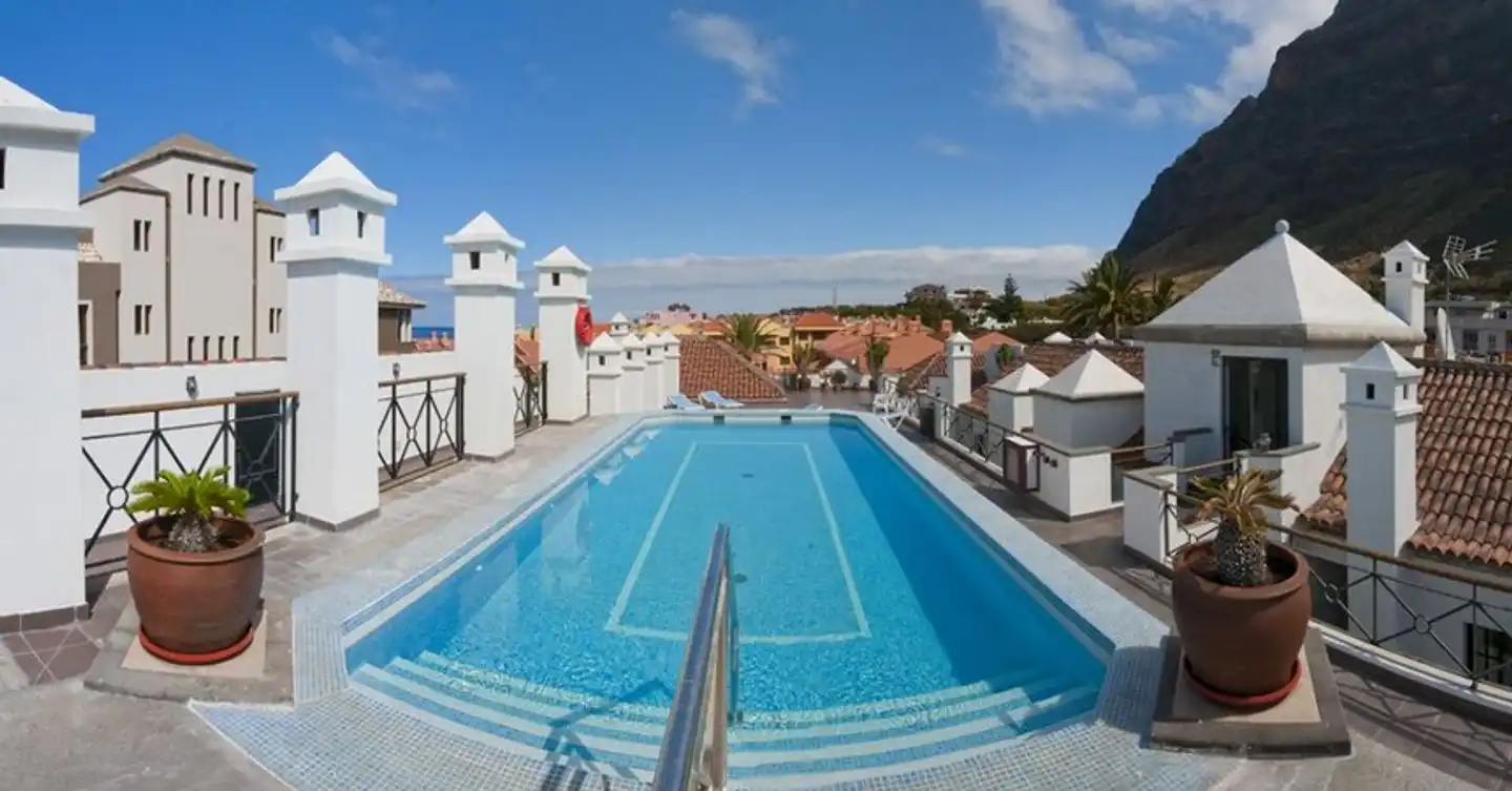 Apartamentos Las Mozas Pool