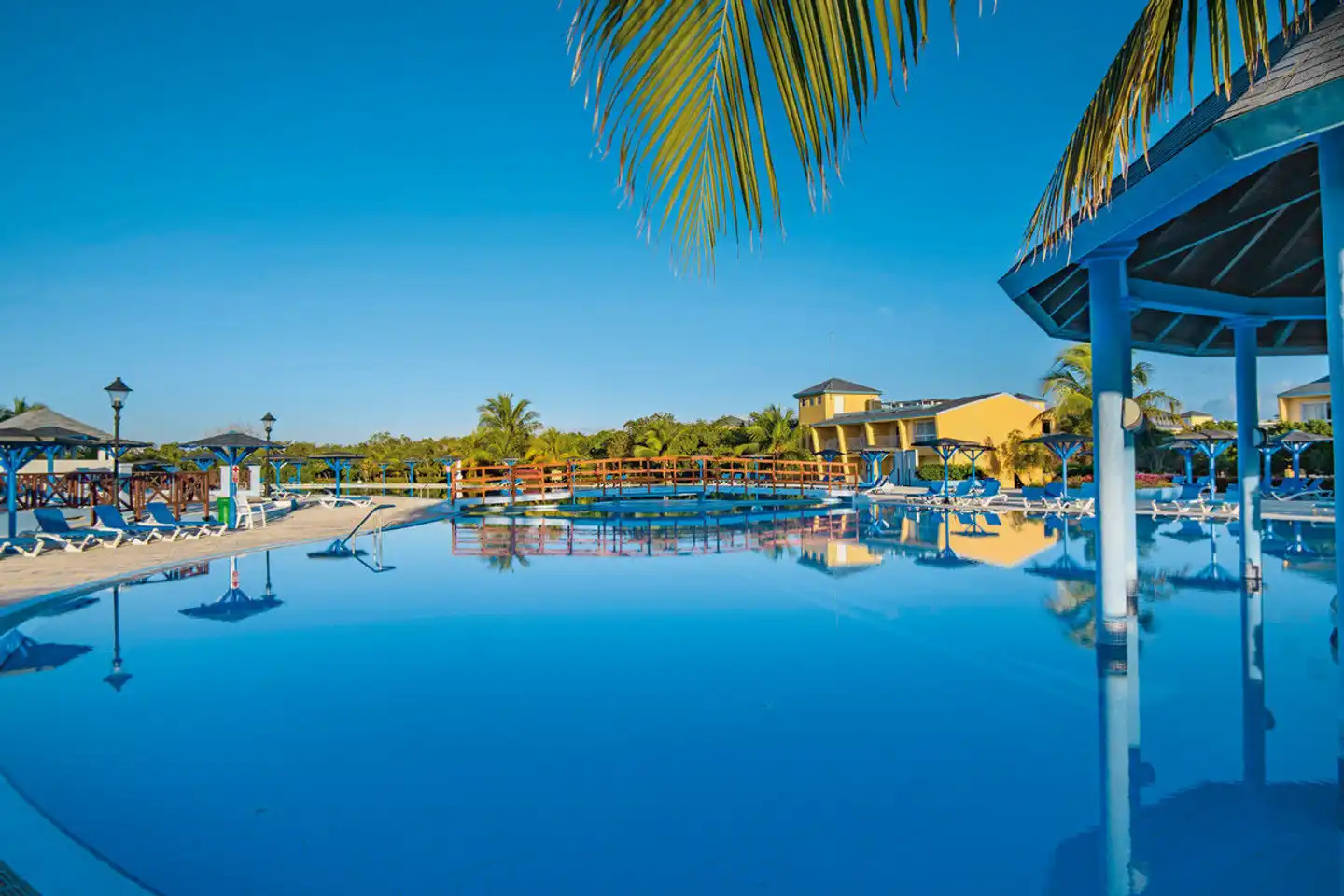 Aston Costa Verde Pool