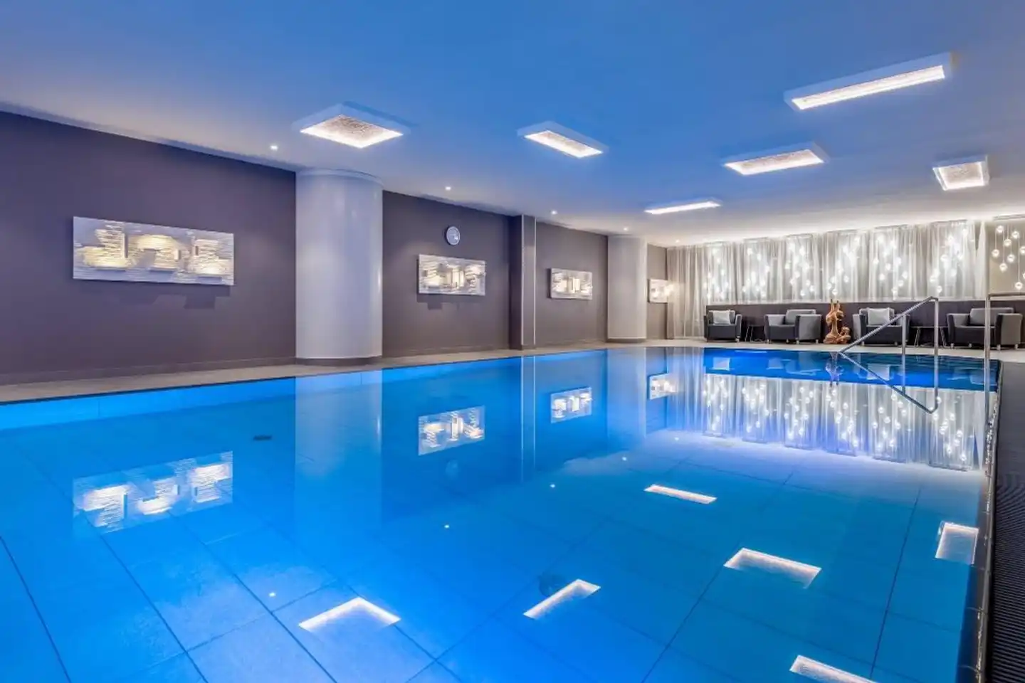 Vienna Marriott Hotel Hallenbad