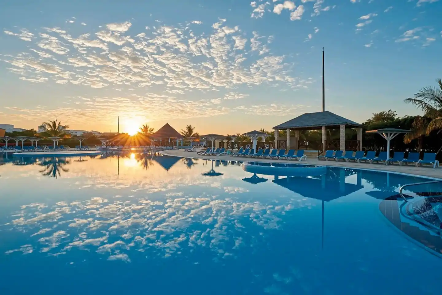 Aston Costa Verde Pool