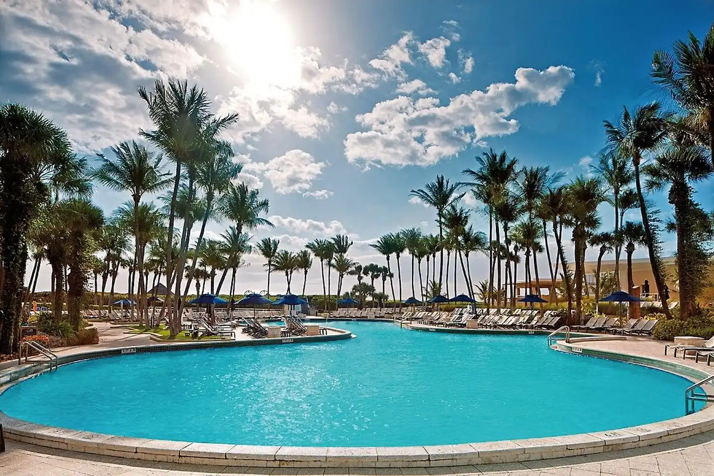 Marriott Harbor Beach Resort & Spa Pool