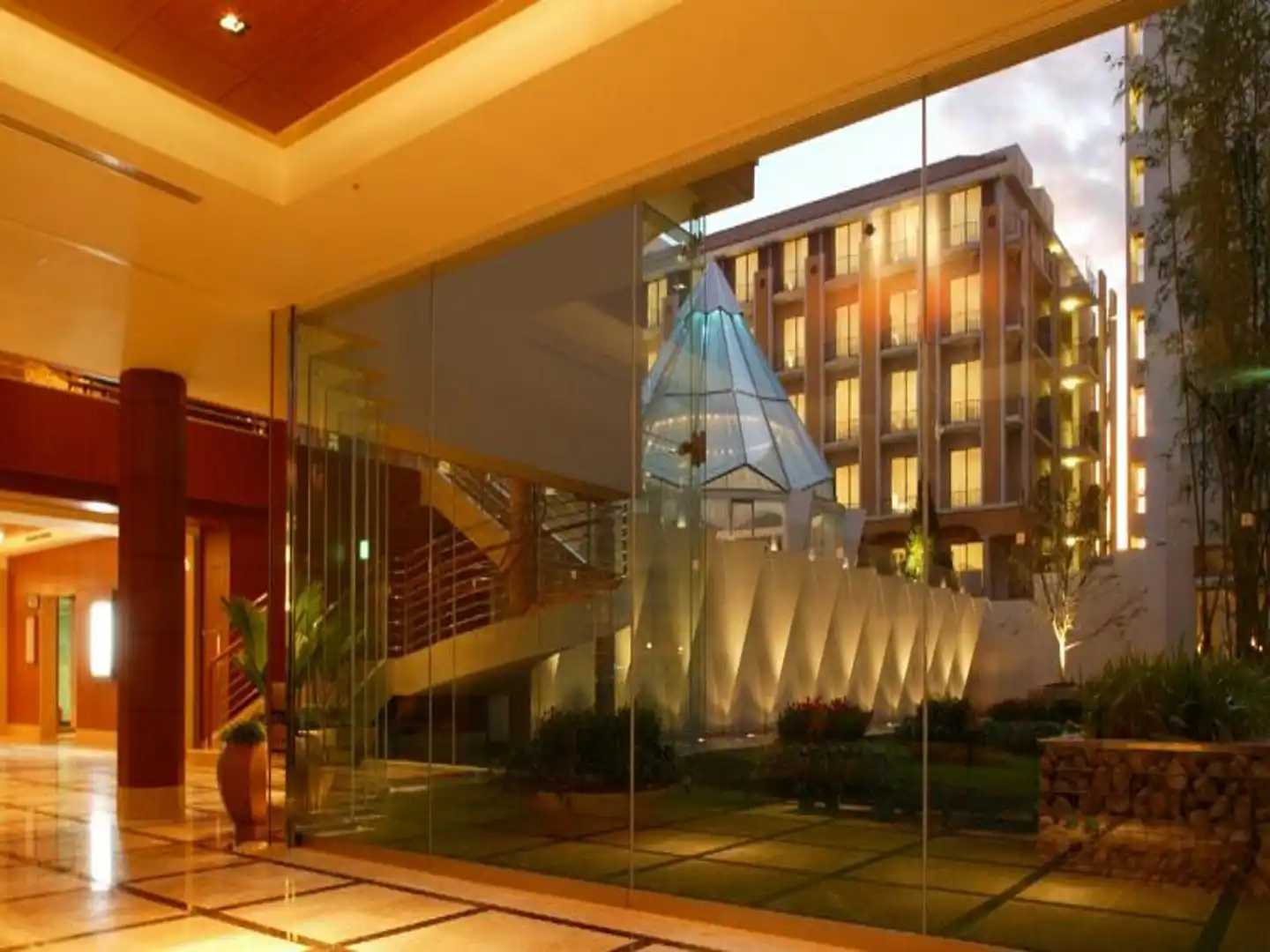 Miyako Hotel Kyoto Hachijo Aussenansicht