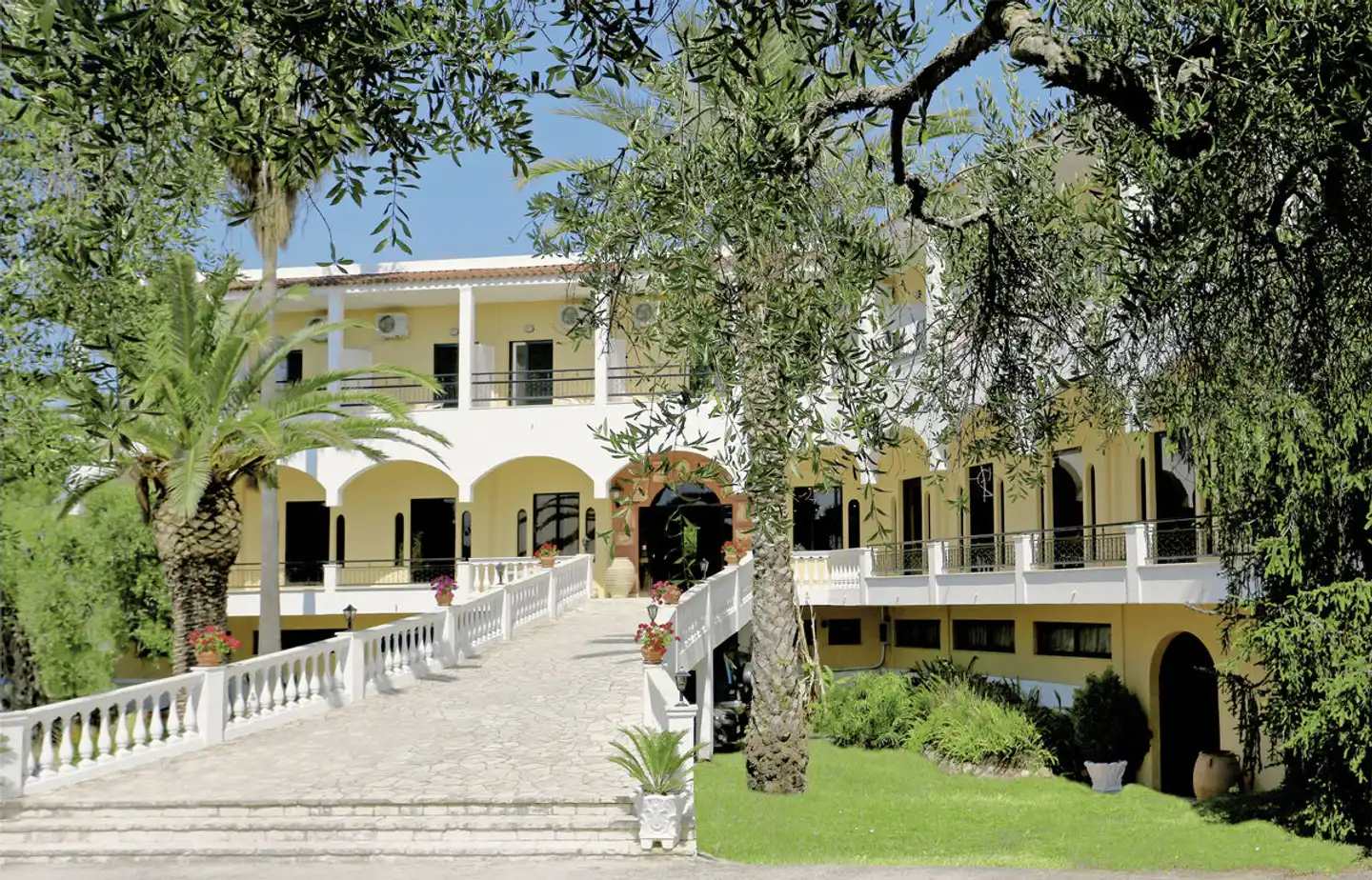 Paradise Hotel Corfu Aussenansicht