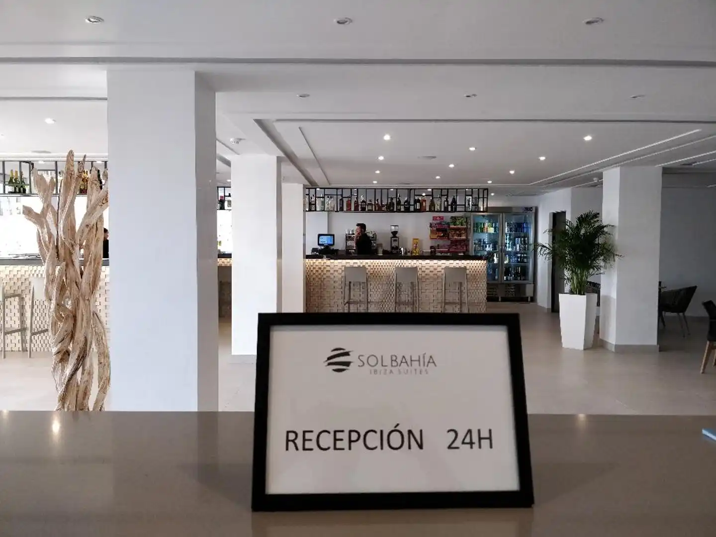 Sol Bahía Ibiza Suites Bar
