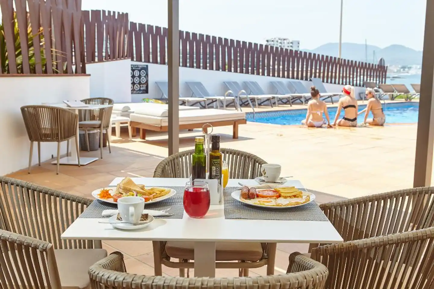 Sol Bahía Ibiza Suites Terrasse