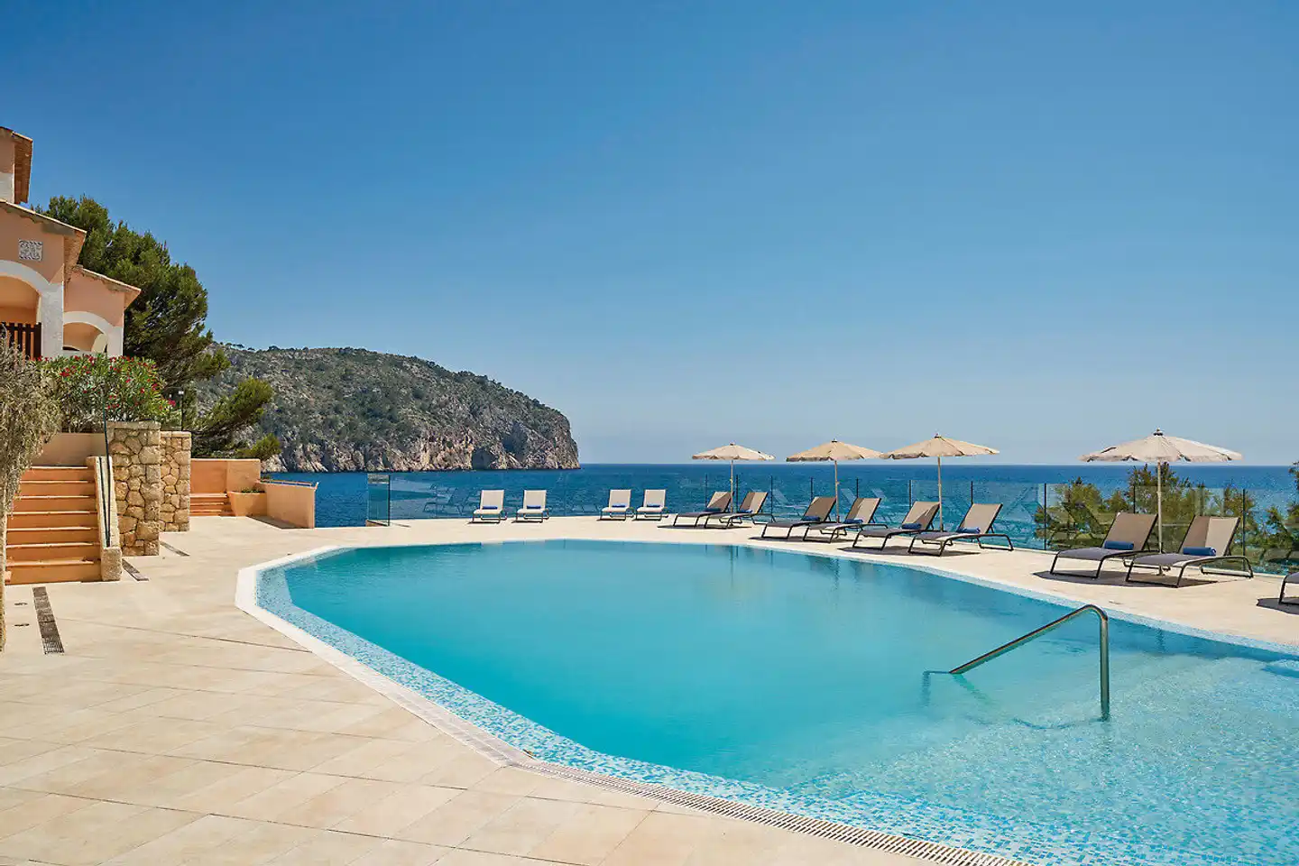 Bahia Suites Pool