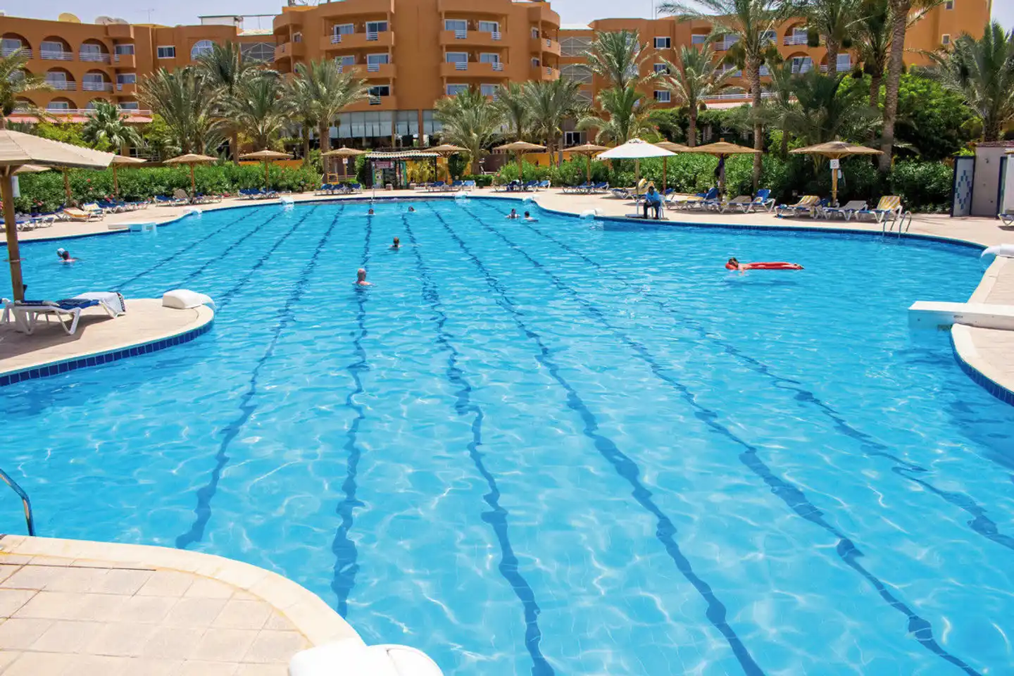Golden Beach Resort Pool