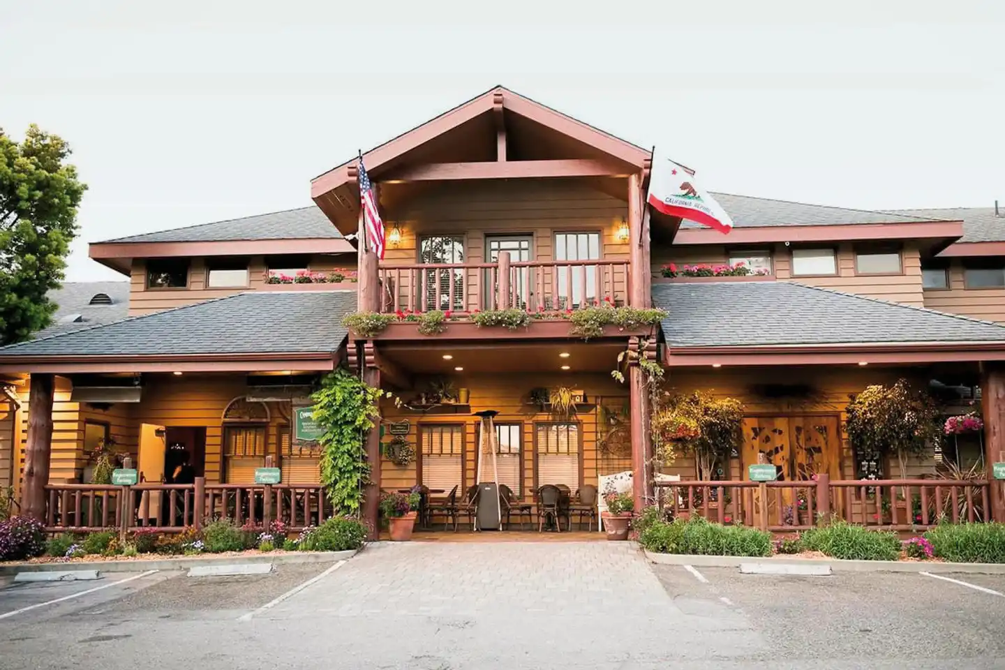 Cambria Pines Lodge Aussenansicht