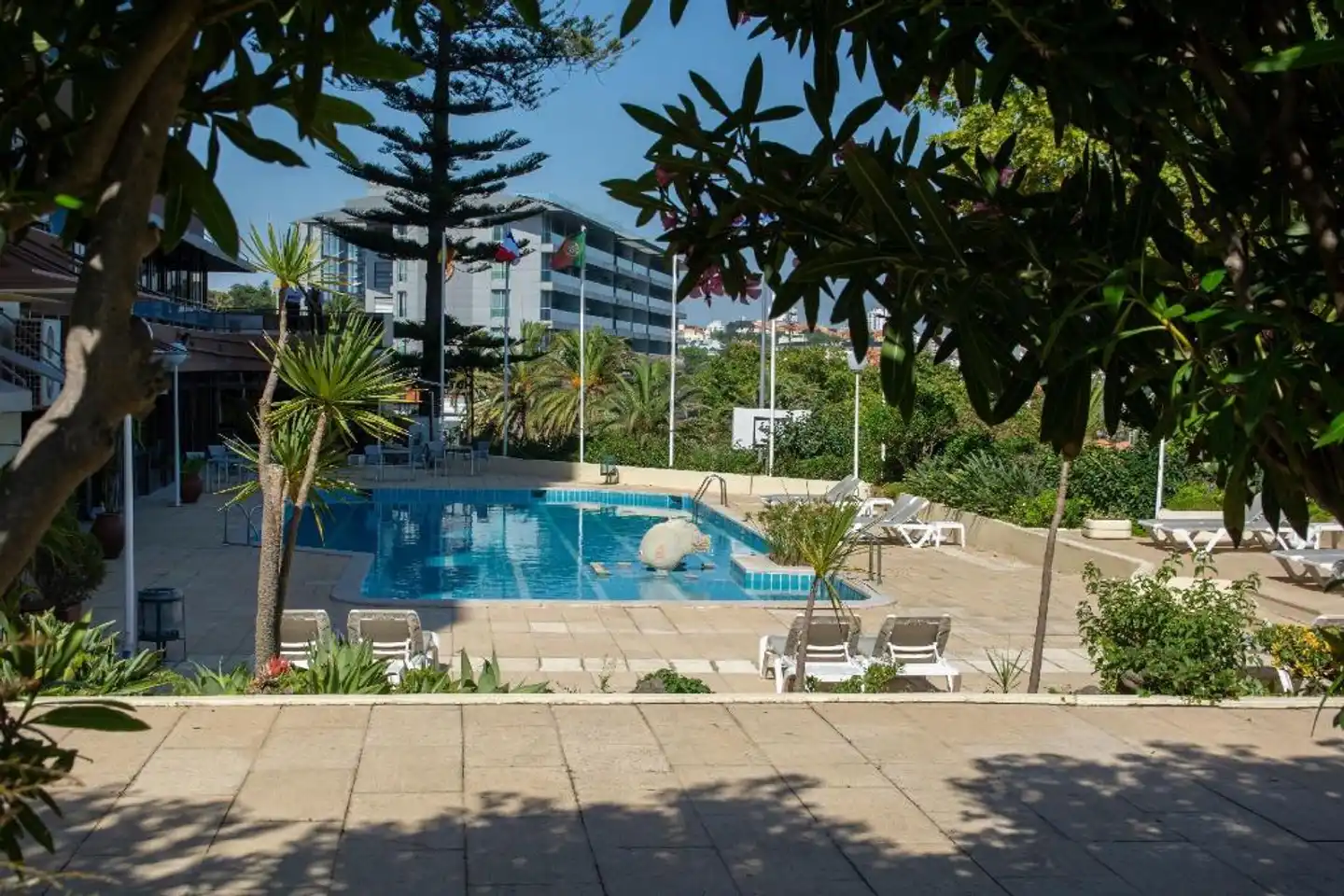 Estoril Eden Pool