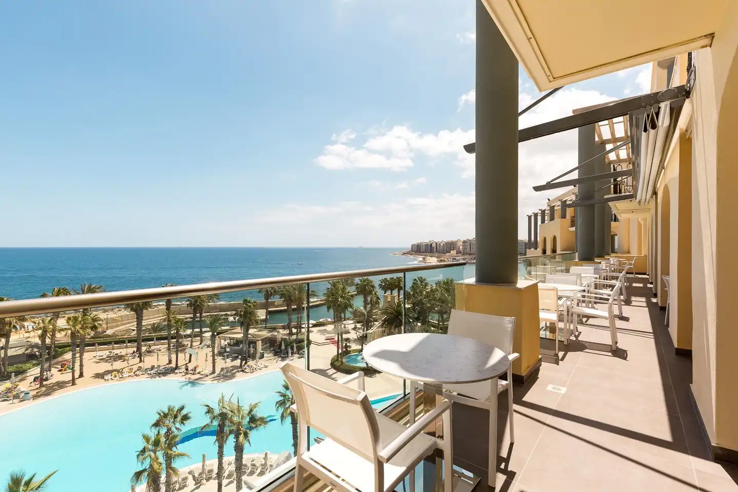 Hilton Malta Terrasse