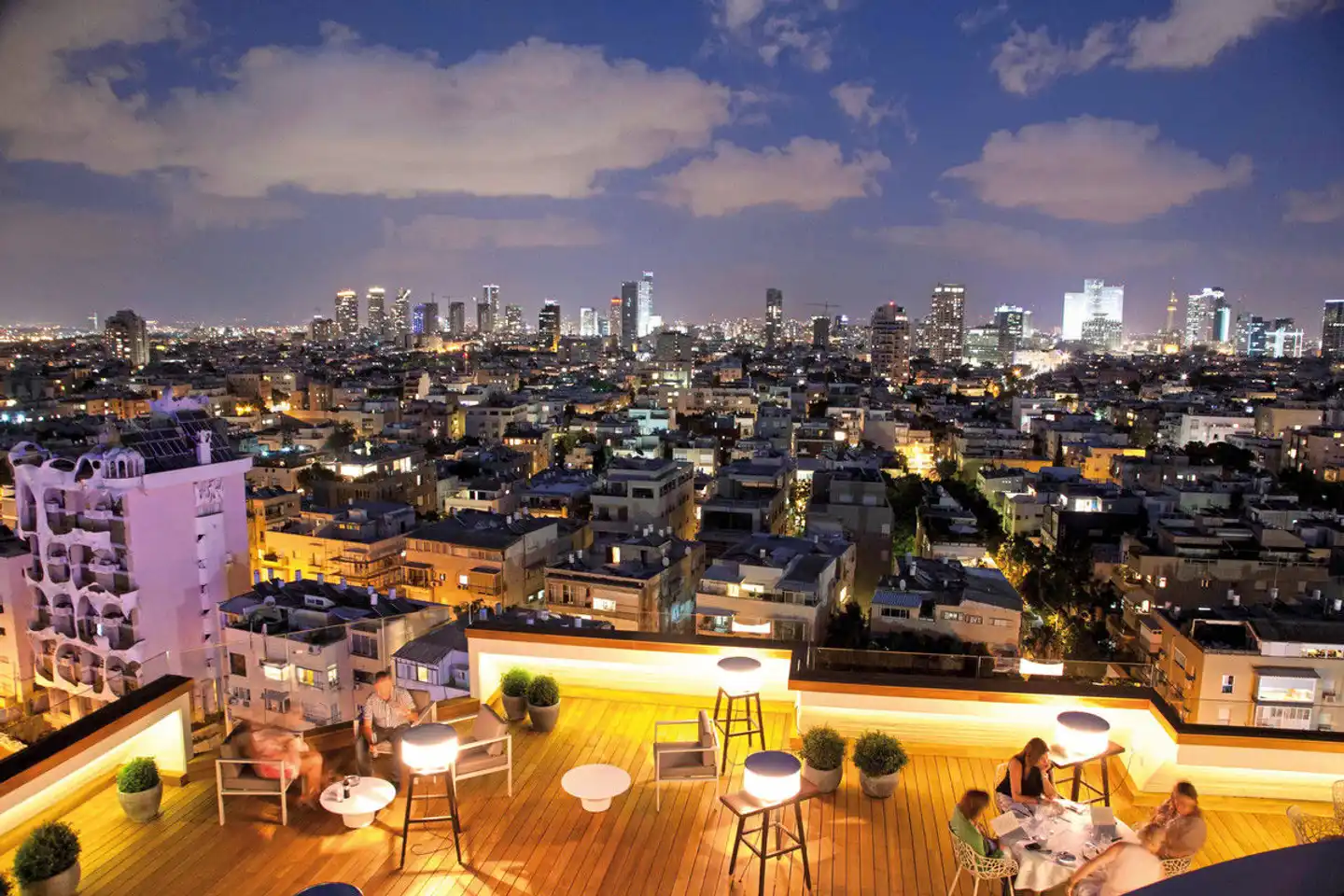 Carlton Tel Aviv on the Beach Terrasse
