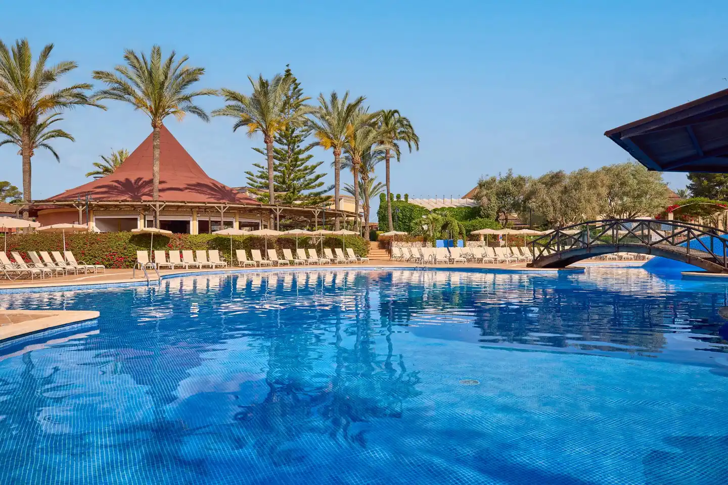 Zafiro Ca'n Picafort Pool
