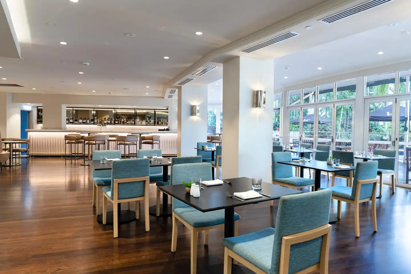 Hilton Garden Inn Darwin Bar