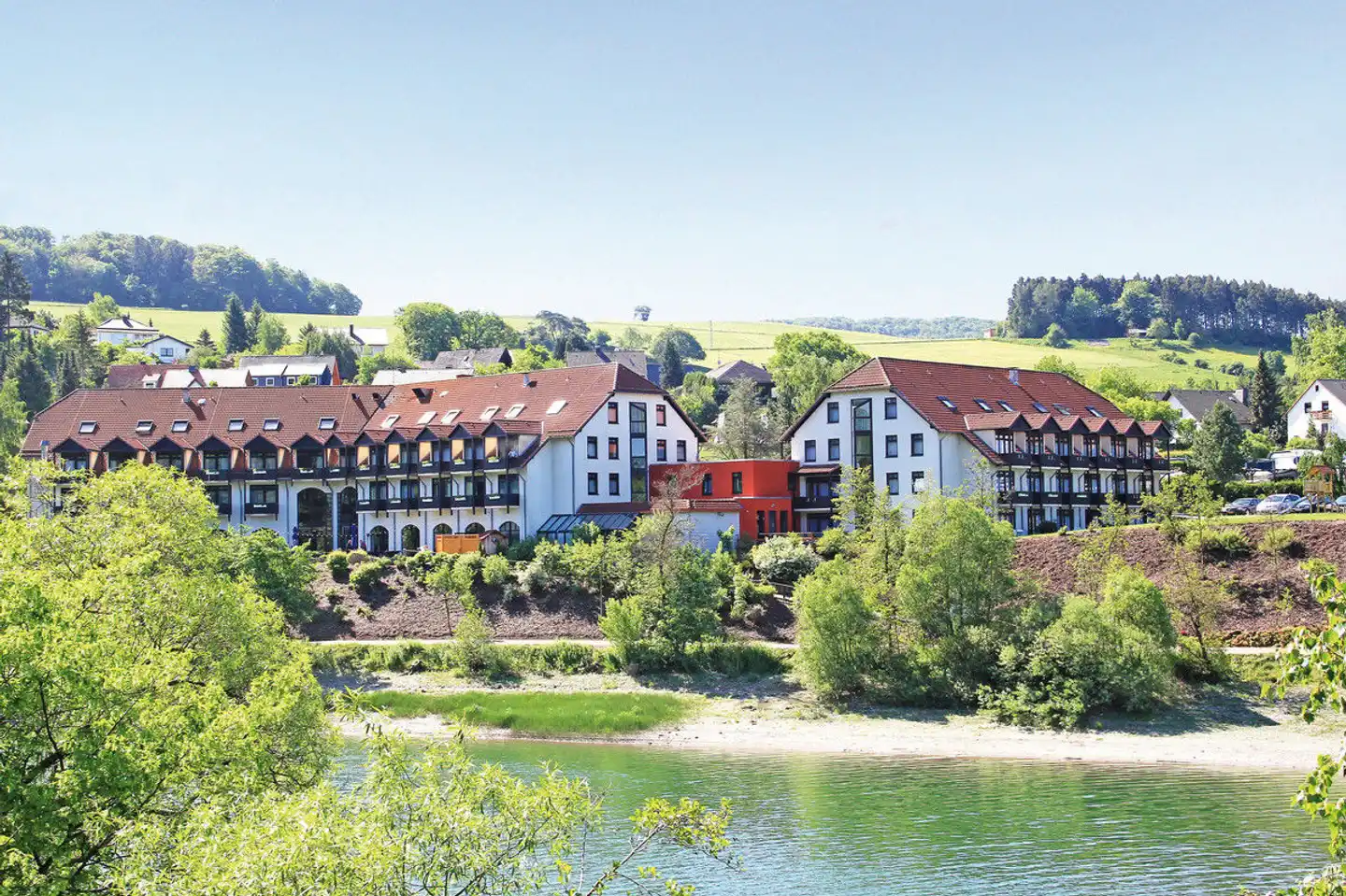 Göbel's Seehotel Diemelsee Aussenansicht