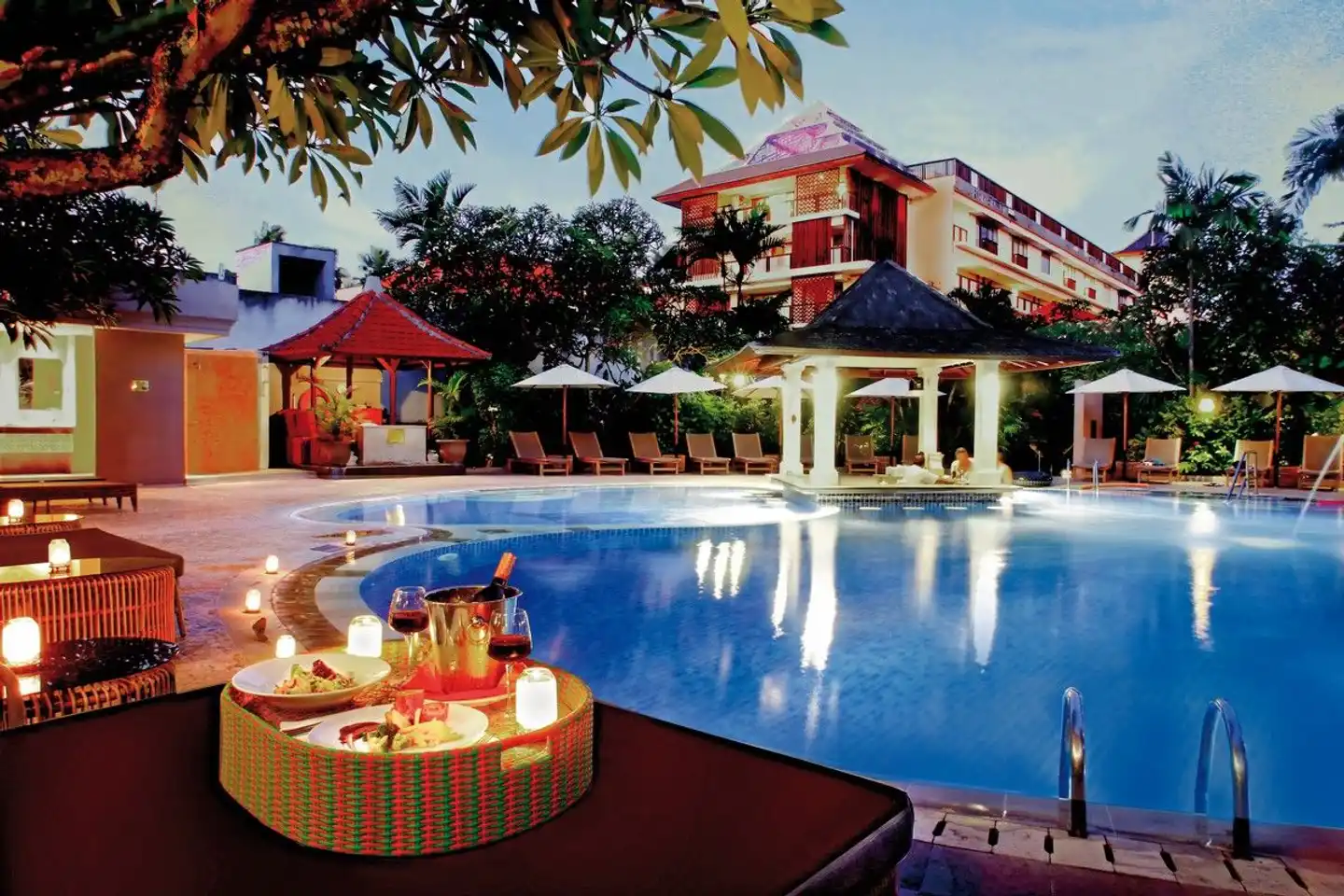 Puri Raja Hotel Legian Bali Pool