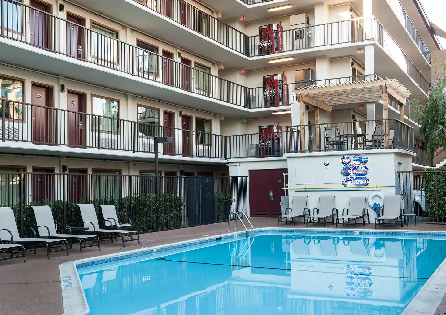 Red Roof Inn San Francisco Airport Pool