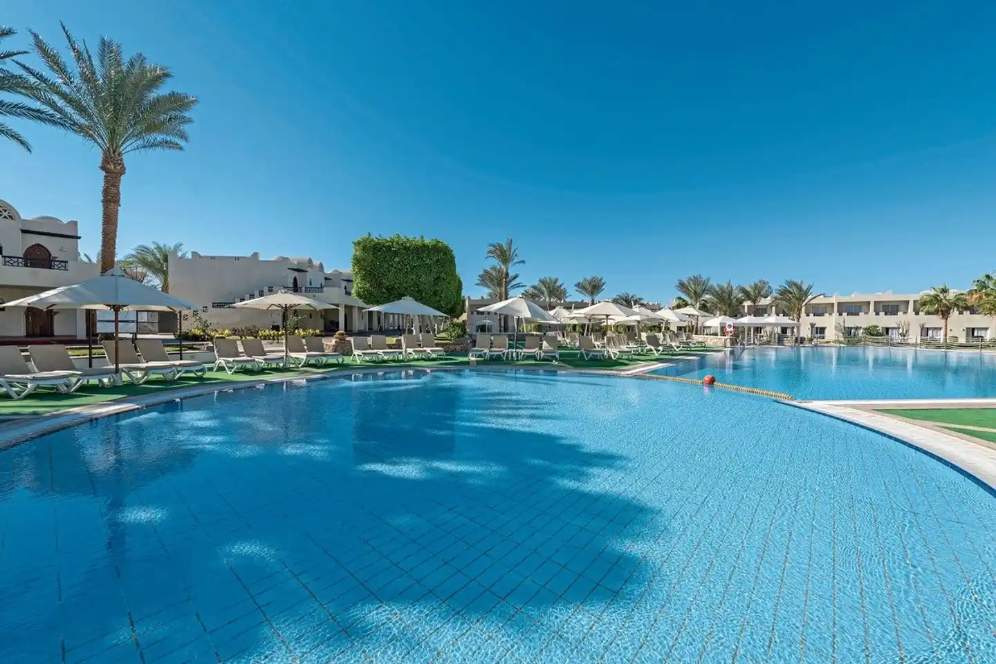 Reef Oasis Beach Resort Pool
