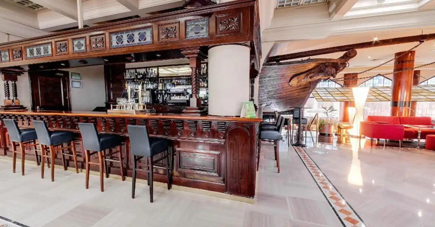 Silken Indautxu Bar