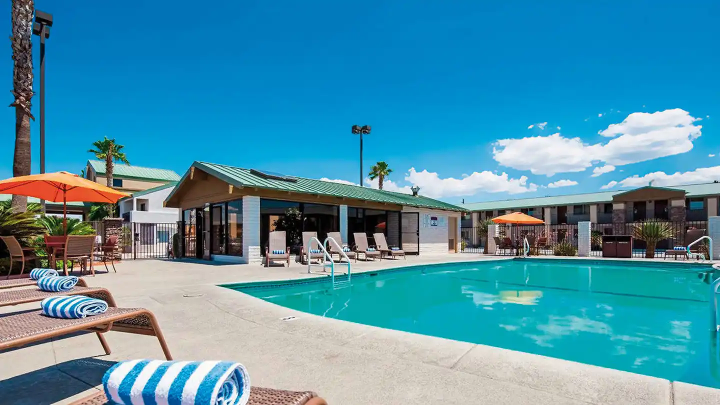 Best Western Plus King's Inn & Suites Pool