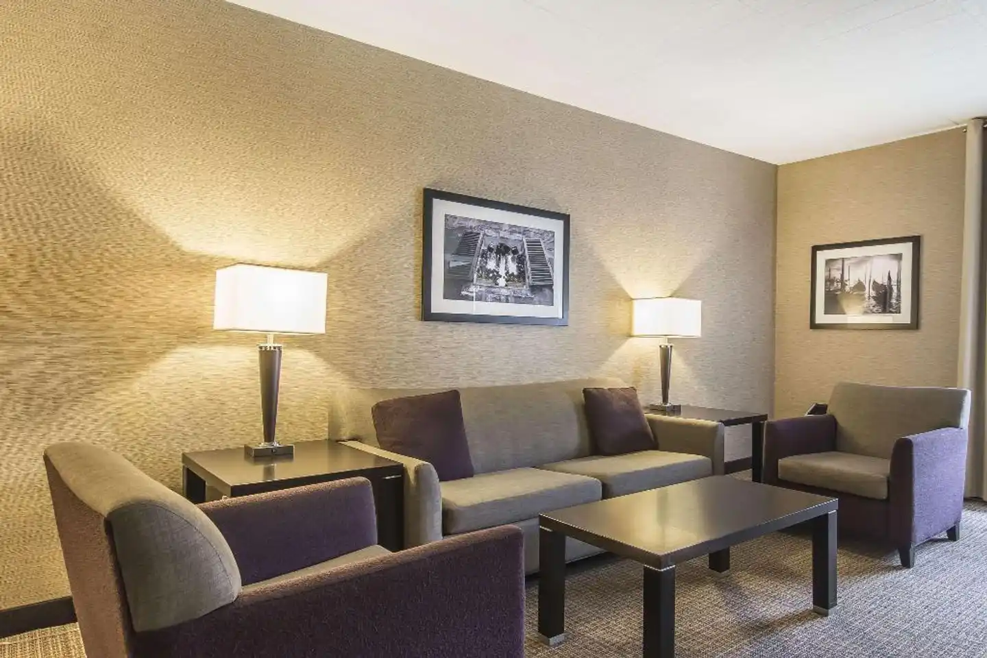 Quattro Hotel & Conf. Centre, Ascend Hotel Collection Lobby