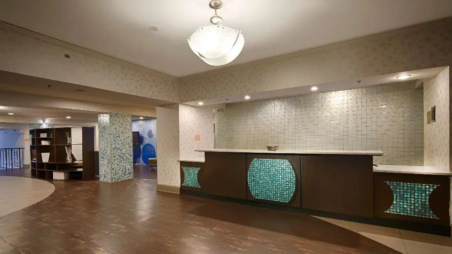 Best Western Plus Atlanta Airport East Lobby