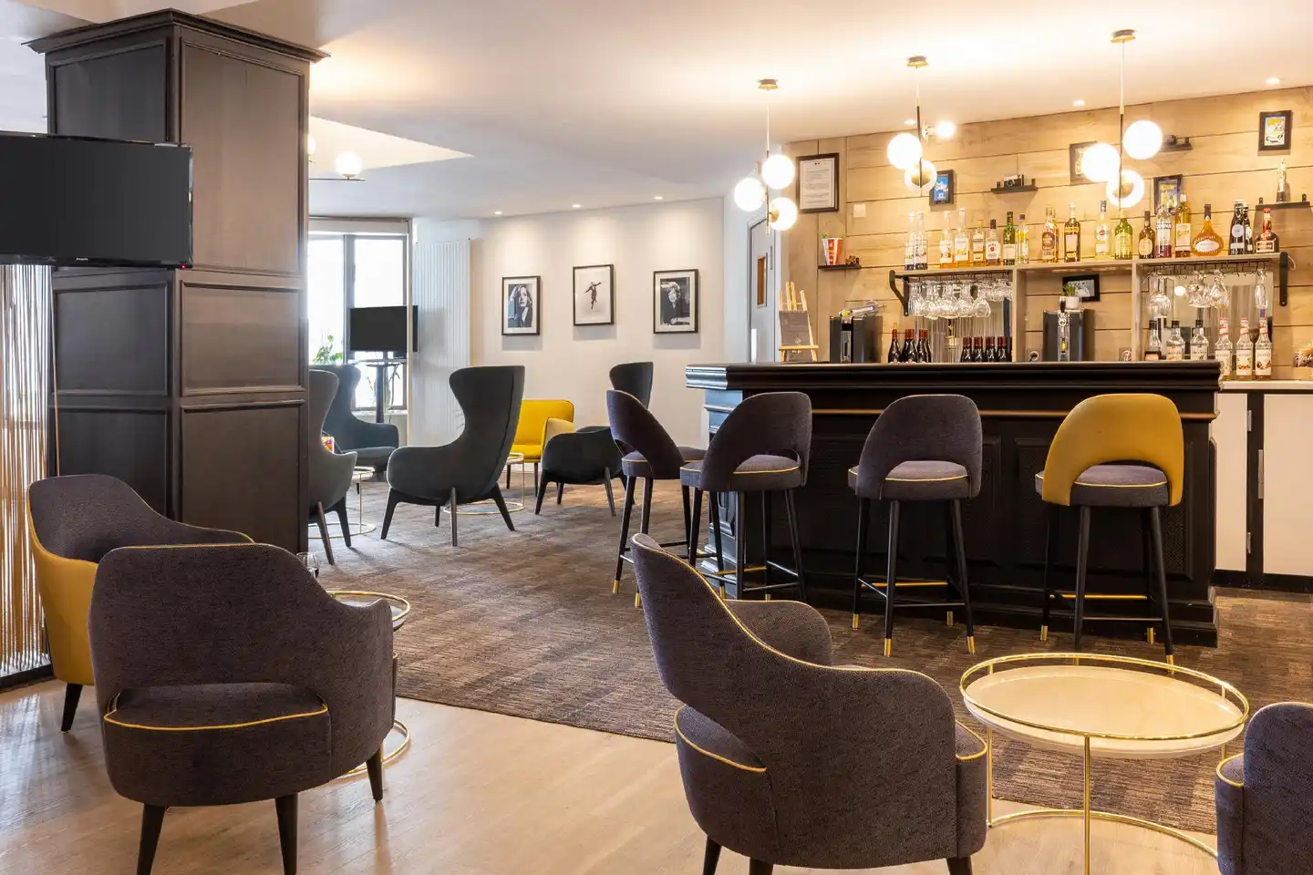 Best Western Plus L'Artist Hôtel Bar