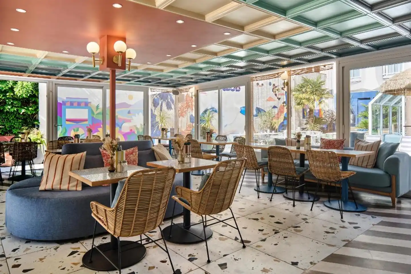 Chromatics Hotel Restaurant