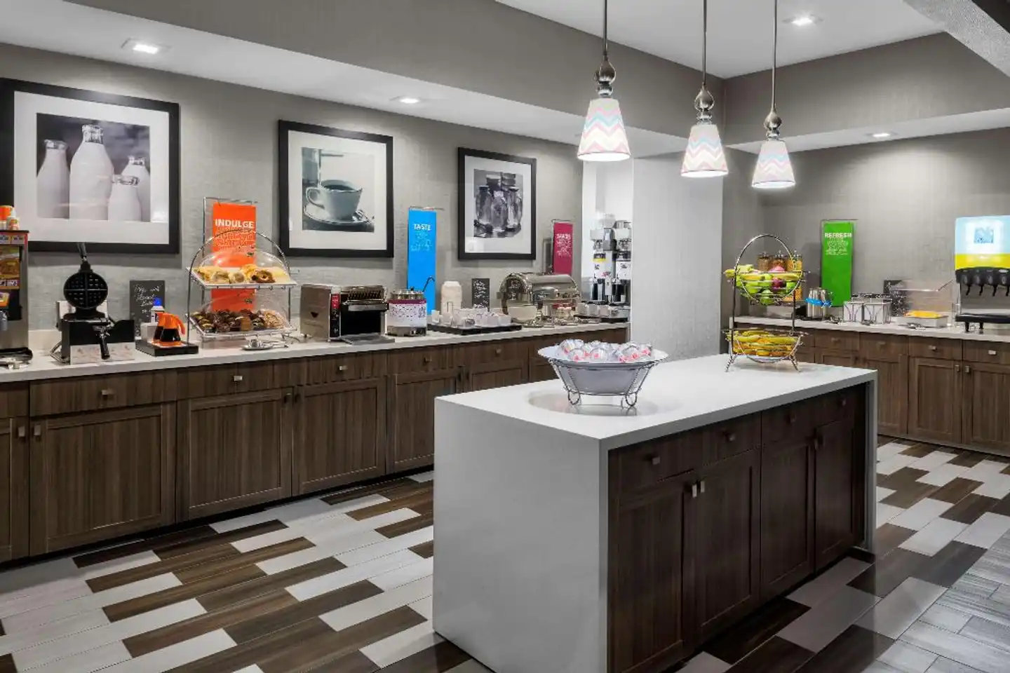 Hampton Inn & Suites Los Angeles/Hollywood Restaurant