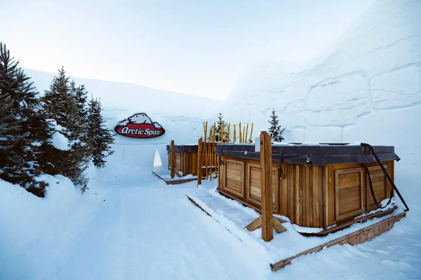 Hotel de Glace Pool