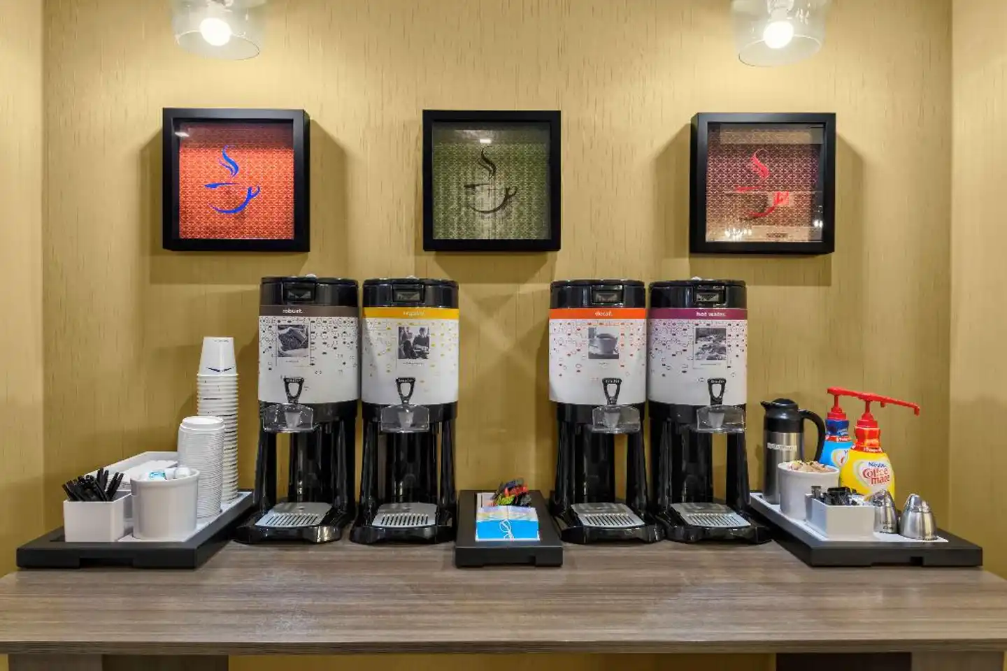Hampton Inn & Suites Los Angeles/Hollywood Sport und Entertainment