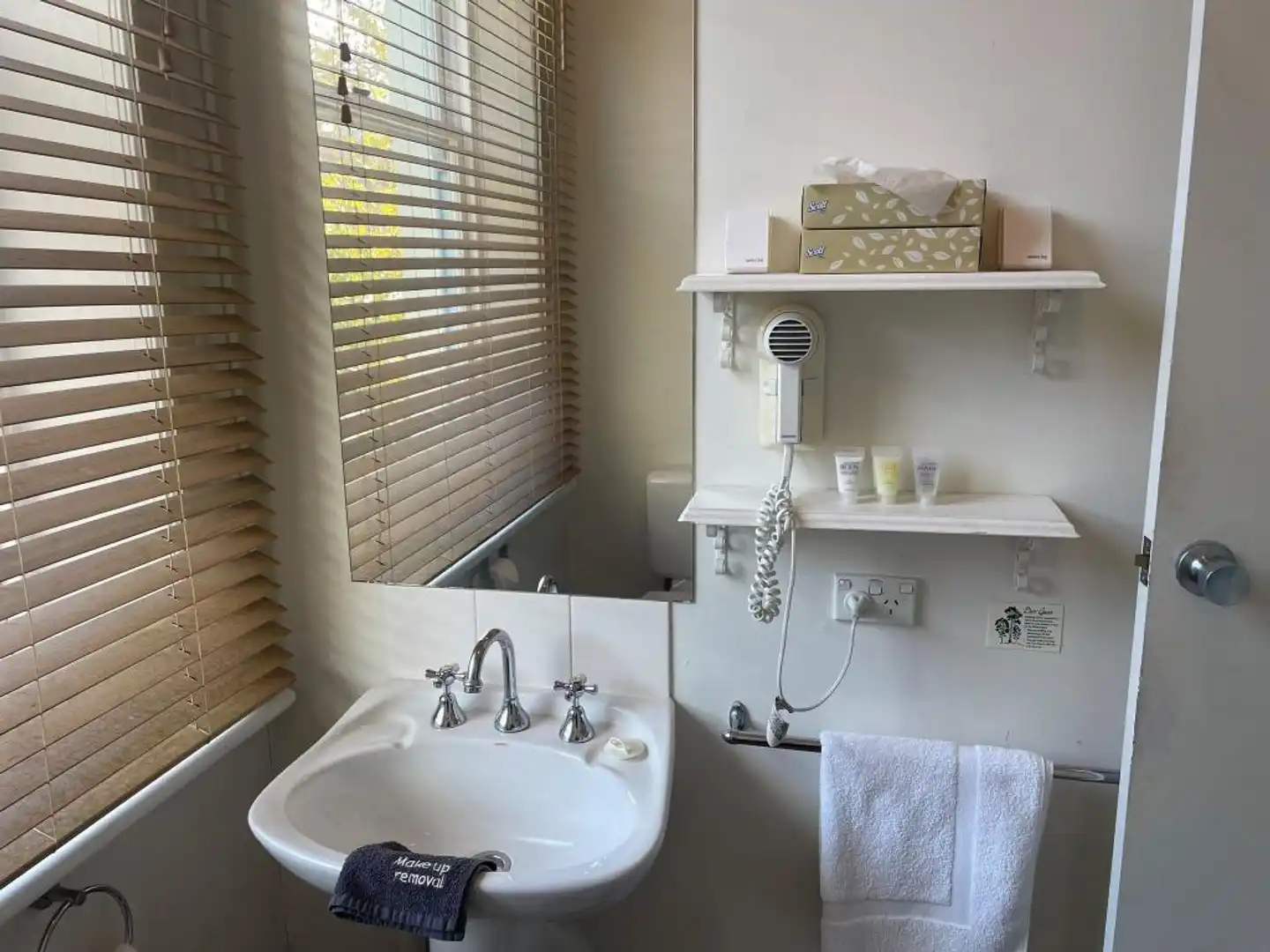 The Lodge on Elizabeth Bed & Breakfast Badezimmer