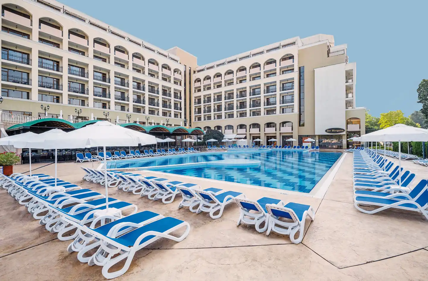 Sol Nessebar Resort Pool