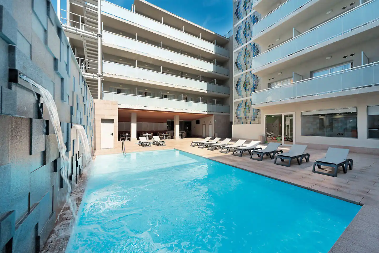 4R Miramar Calafell Pool