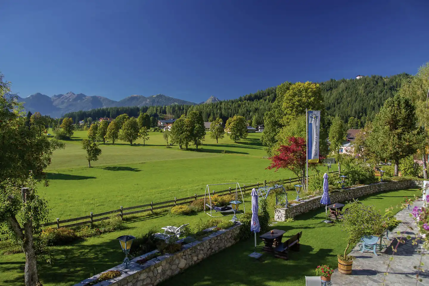 Landhotel Almfrieden Garten