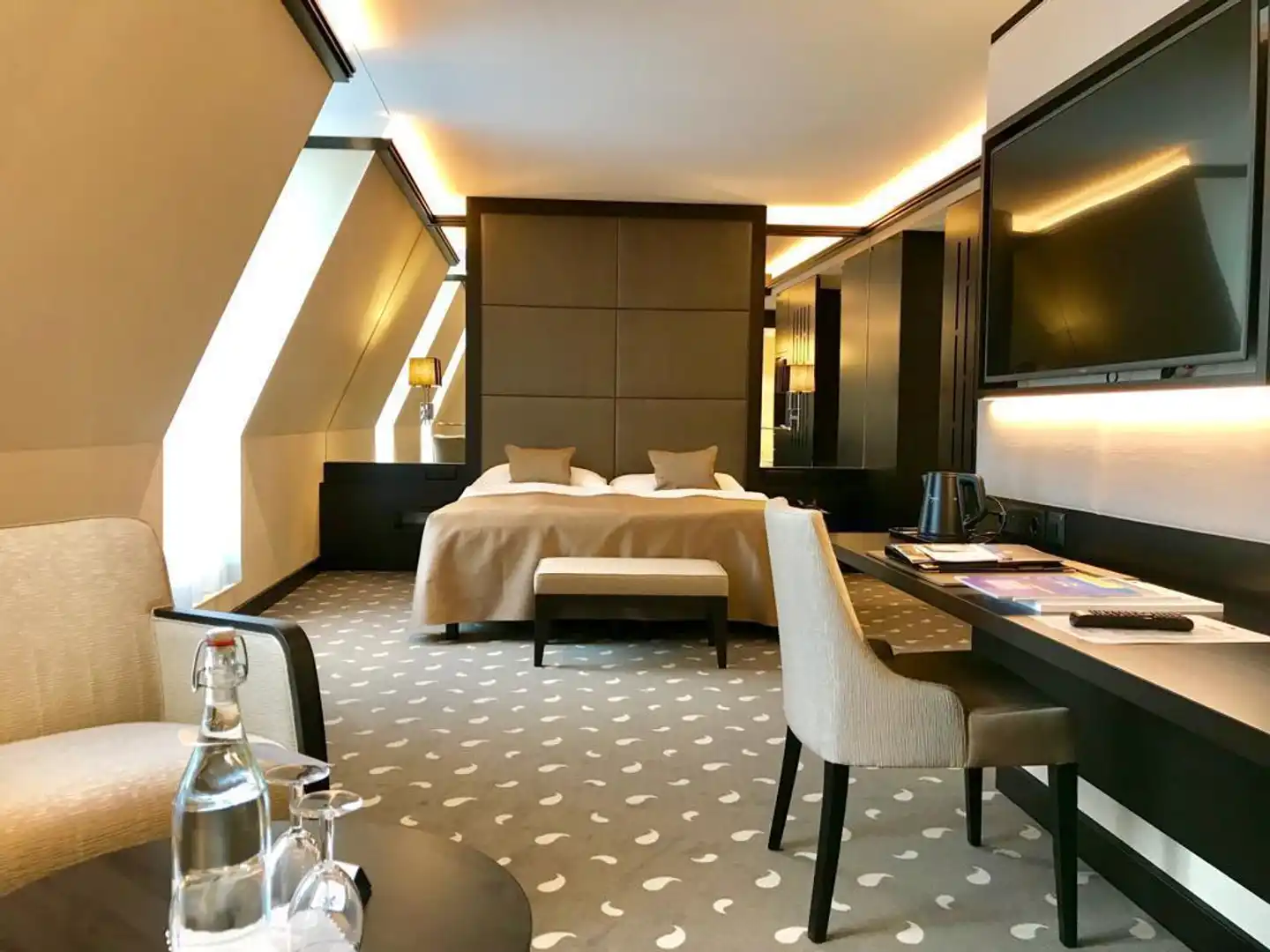 Hotel Monopol Luzern Wohnbeispiel